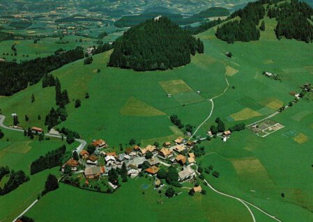 Dorf Guggisberg von Oben